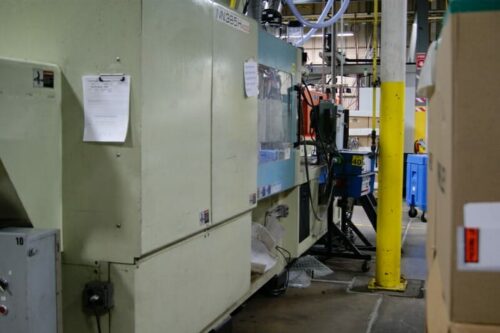 385 Ton Niigata 3 Used 310 Ton Engel Speed 310/70SEP Injection Molding Machine