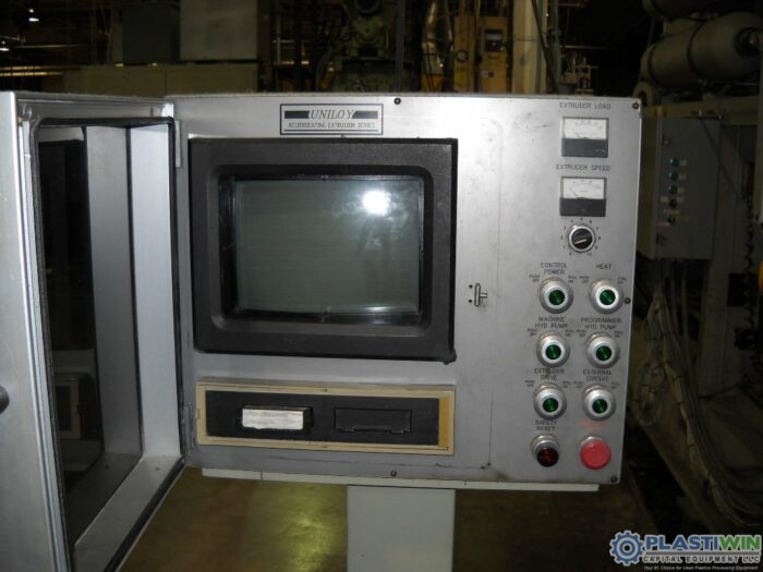 Used Uniloy Model 350 R3 (6) Head Continuous Extrusion Blow Molding Machine 3 Used Uniloy Model 350