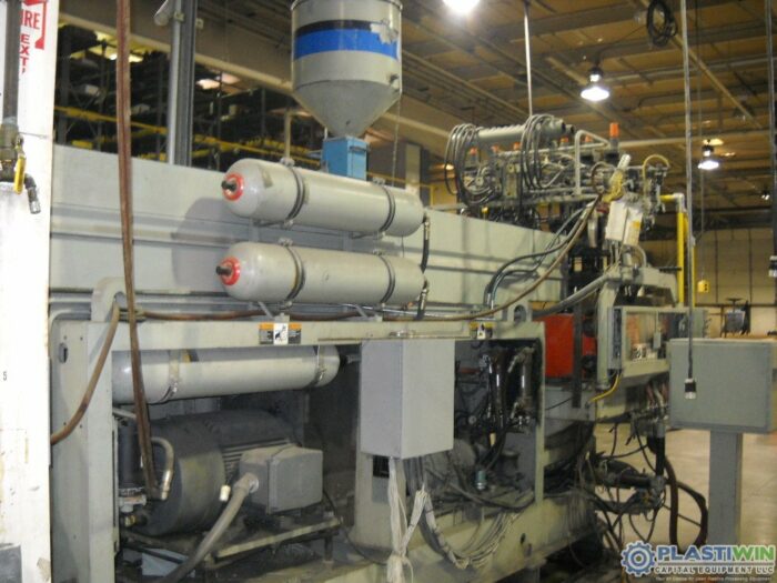 Used Uniloy Model 350 R3 (6) Head Continuous Extrusion Blow Molding Machine 8 Used Uniloy Model 350
