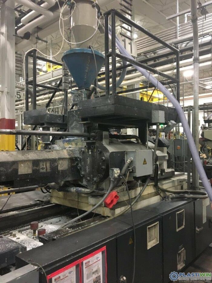 Used 1100 Ton Cincinnati Milacron MM1100-288 Injection Molding Machine