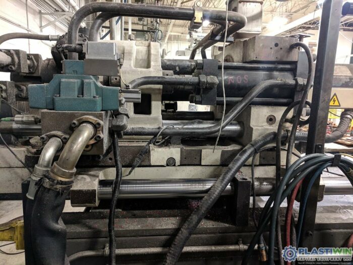Used 440 Ton Cincinnati Milacron VT440-54 Injection Molding Machine