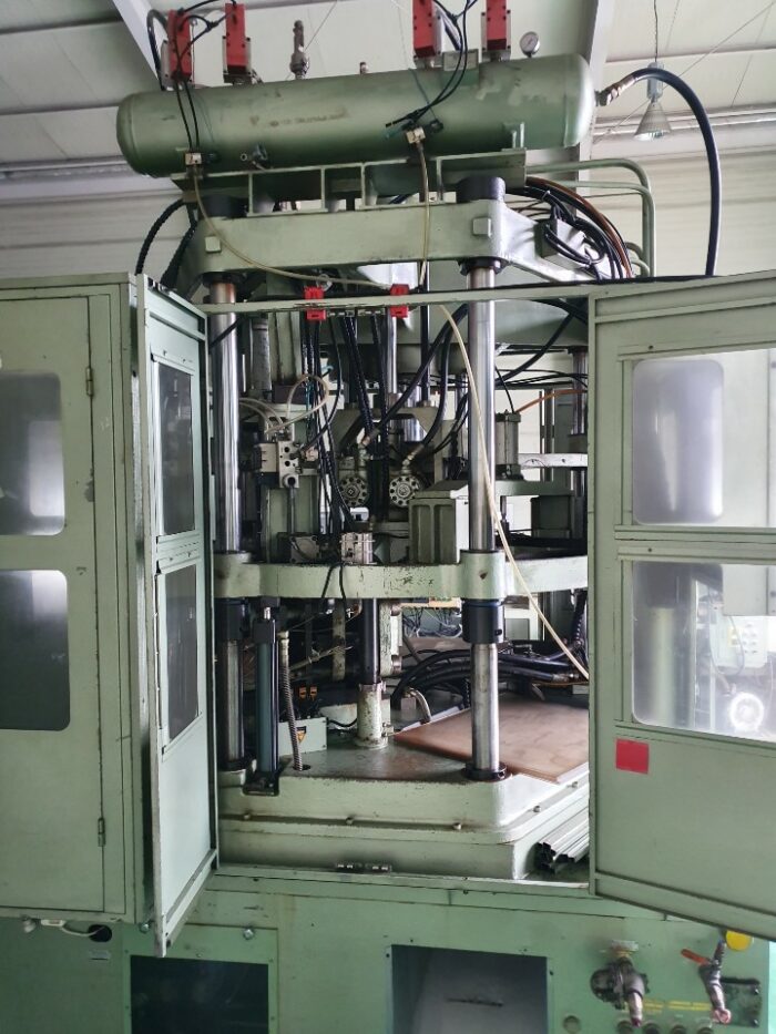 used aoki sbiii-1000nl blow molding machine