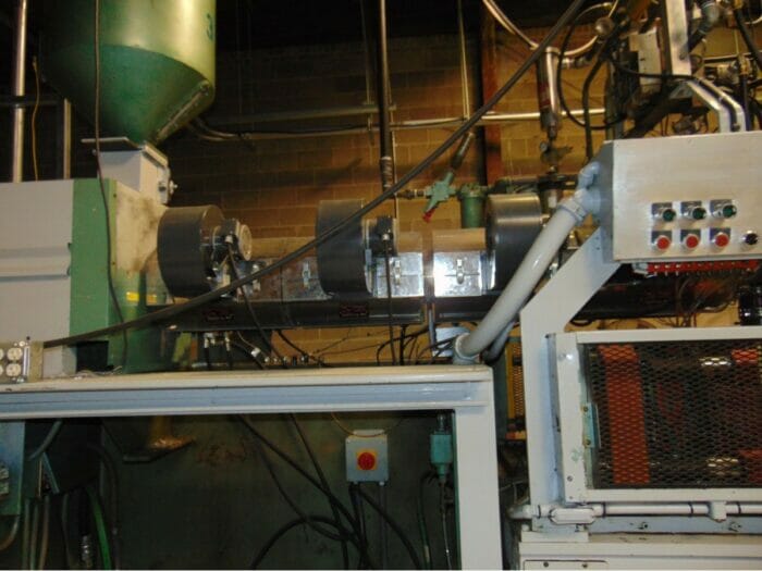 used reciprocating screw blow molding machine