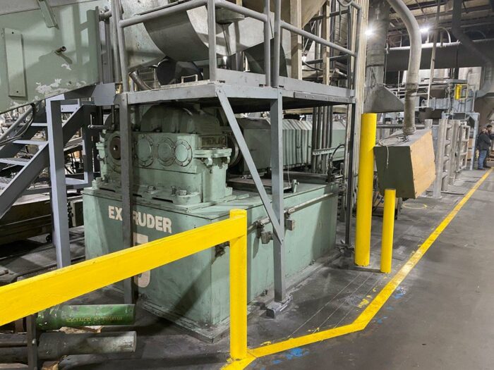 used 6” sterling 500 hp 38:1 single screw extruder