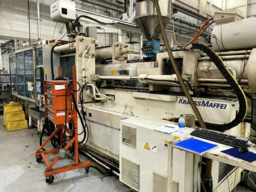 Used 427 Ton Krauss Maffei KM380/3500/C3 Injection Molding Machine