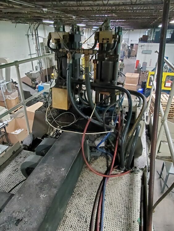 Used Cincinnati E90-D-4000 Blow Molding Machine