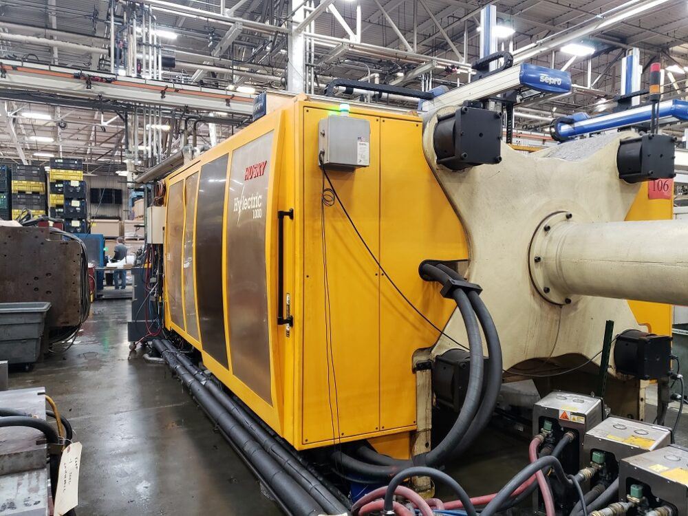 Used 1100 Ton Husky H1000 RS115/100 Injection Molding Machine