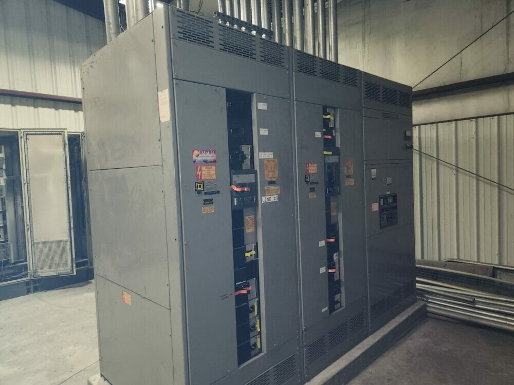 Used 4000 AMP Main Switch Gear