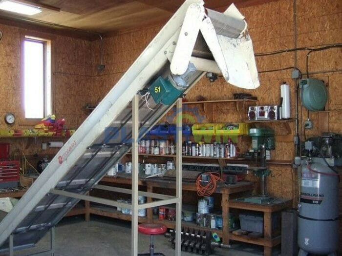 Used 12ft Incline Cleated Infeed Conveyor