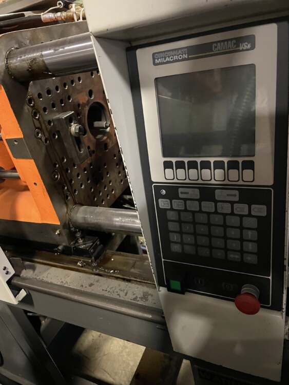 Used 85 Ton Cincinnati VSX85 Injection Molding Machine