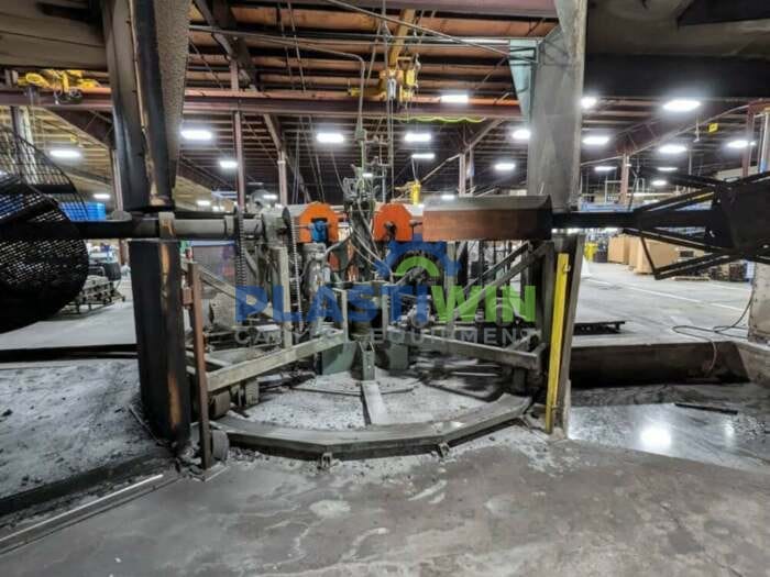 Used Ferry 280 4 Arm Rotational Molding Machine