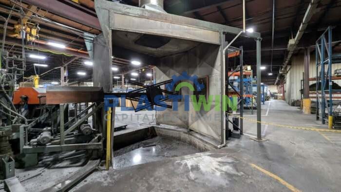 Used Ferry 280 4 Arm Rotational Molding Machine