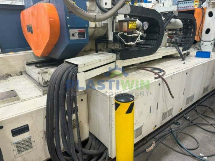 Used 720 Ton Ube UN720W Injection Molding Machine