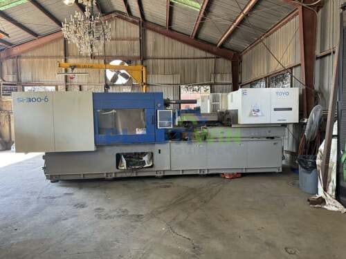 Used 300 Ton Toyo SI-300-6/J450HDU Injection Molding Machine