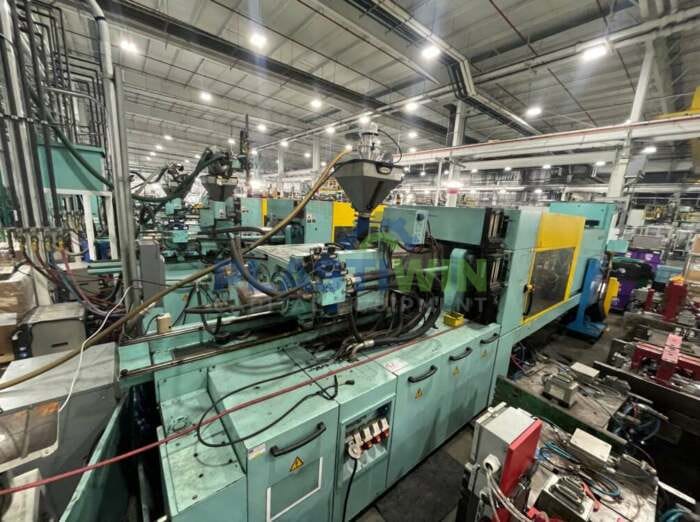 Used 300 Ton Engel VC 2050/300 Injection Molding Machine