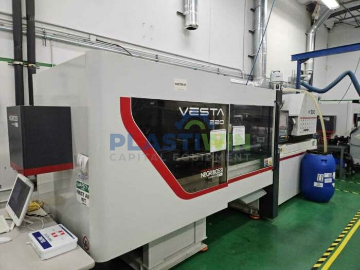 Used 220 Ton Negri Bossi M152 Injection Molding Machine