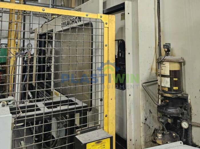 Used 500 Ton Cincinnati Milacron Injection Molding Machine