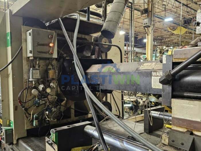 Used 500 Ton Cincinnati Milacron Injection Molding Machine