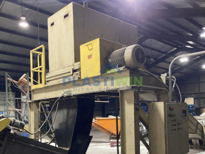 Used 50 HP Jordan Dual Shaft Shredder with Infeed Conveyor