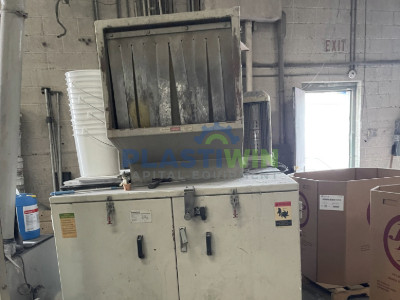 Used 75 HP EconGrind ESC 500/700 Granulator with Blower & Cyclone