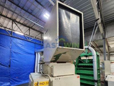 Used 30 HP Nelmor Shredder Grinder System