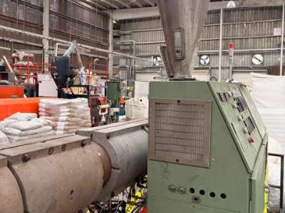 Used 1.5 Meters Wide Davis Standard Crystal PVC Cast Film Extrusion Line