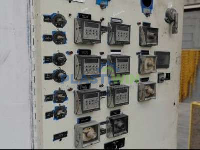 Refurbished McNeil 800 (3) Arm Rotational Molding Machine