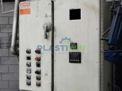 Refurbished McNeil 800 (3) Arm Rotational Molding Machine