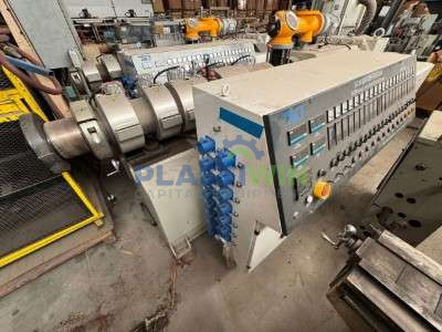 Used 80mm / 156mm Xintian Nanjing Giant SJZ80/156 Conical Twin Screw Extruder
