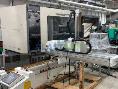 Used 618 Ton Nissei FV560-210L Horizontal Injection Molding Machine