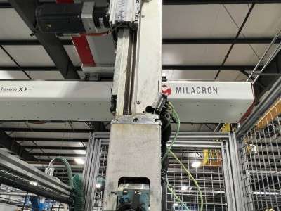 Used Sepro CM-Success 22 Robot