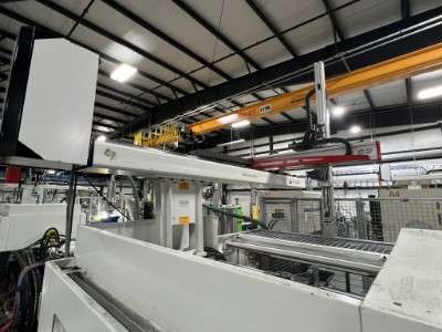 Used Sepro CM-Success 22 Robot