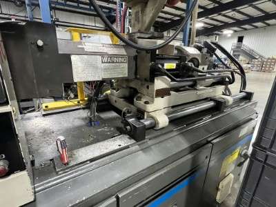 Used 110 Ton Cincinnati Milacron VT110 Horizontal Injection Molding Machine