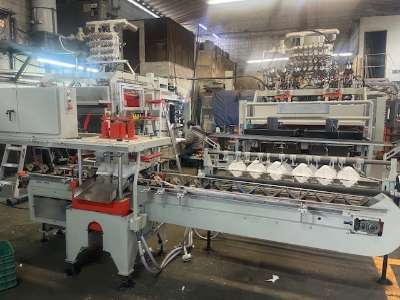 Used Uniloy 350-R2 6-Head Reciprocating Screw Blow Molding Machine