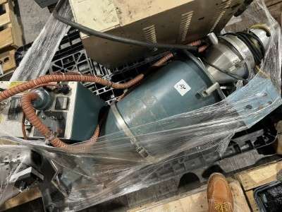 Used DRI-AIR ARID-X10 Dryer with Hopper