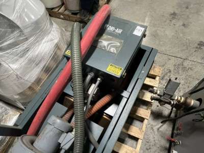 Used DRI-AIR ARID-X50 Dryer with Hopper Bank