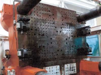 Used 3034 Ton Krauss Maffei KM2700-24500/MX/IMC Injection Molding Machine
