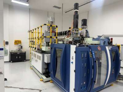 Used Fong Kee Model EHB 65T03SS Continuous Extrusion Blow Molding Machine