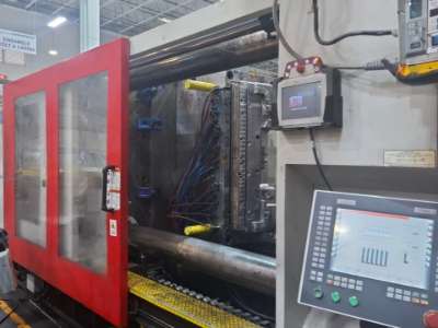Used 1100 Ton Cincinnati Milacron MG1100 Injection Molding Machine