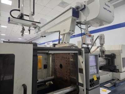 Used Yushin Model YA-150DL-9 Robot