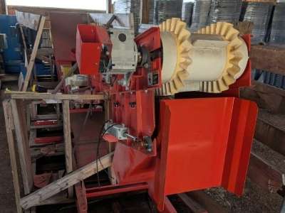 Used Bunting Inclined Cleated Conveyor with Metal Detector