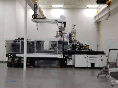 Used 300 Ton Engel ES 650H/330L/300TL 2-Shot Injection Molding Machine