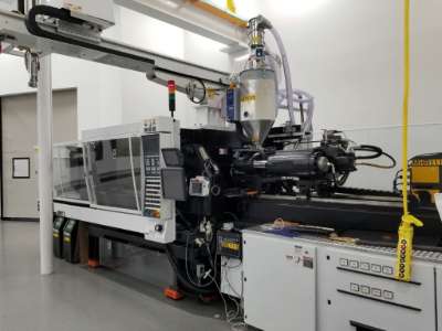 Used 300 Ton Engel ES 650H/330L/300TL 2-Shot Injection Molding Machine