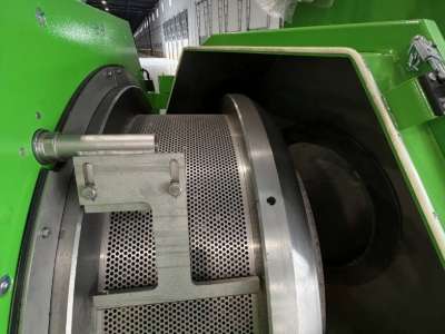 215 HP Salmatec Maxima 1000-300-2K Industrial Pellet Mill